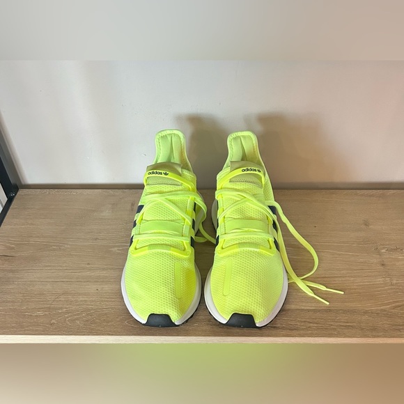 adidas U Path Hi Res ‘Yellow/Navy’ - Picture 2 of 3